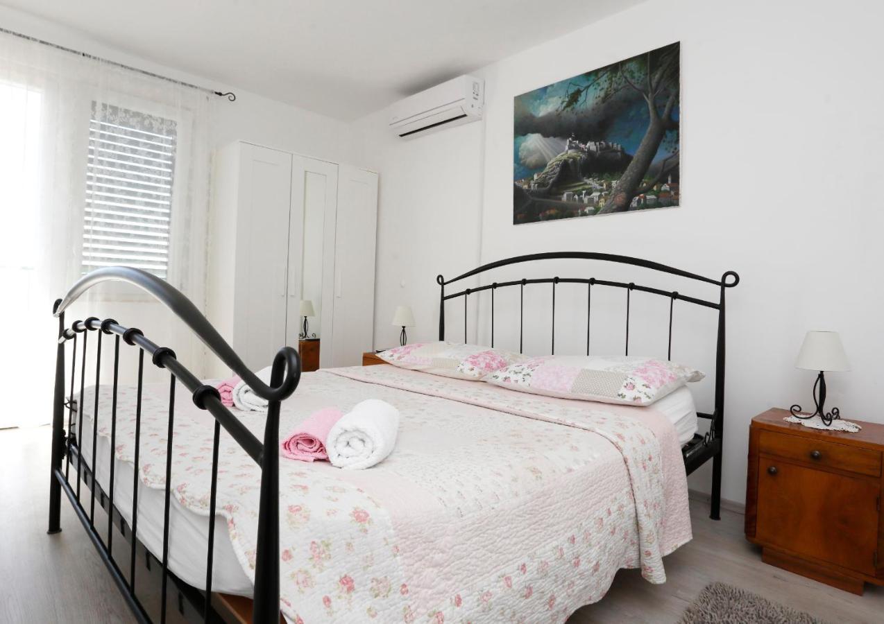 Holiday Home Miklica Klis ภายนอก รูปภาพ