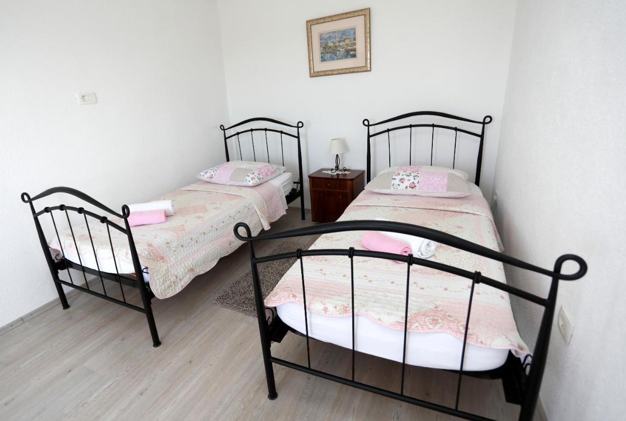 Holiday Home Miklica Klis ภายนอก รูปภาพ