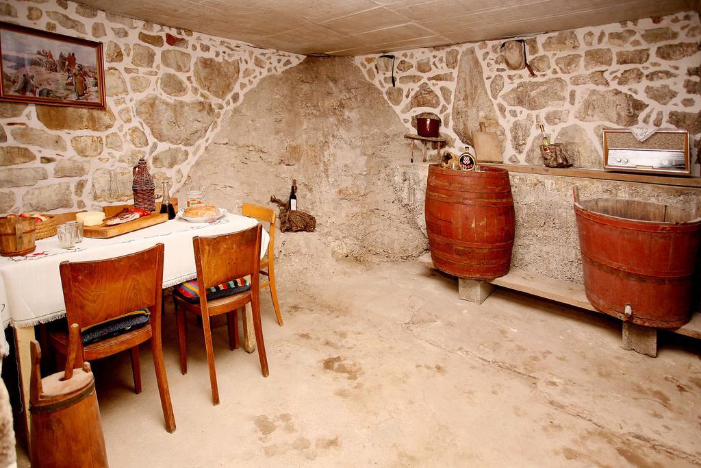 Holiday Home Miklica Klis ภายนอก รูปภาพ
