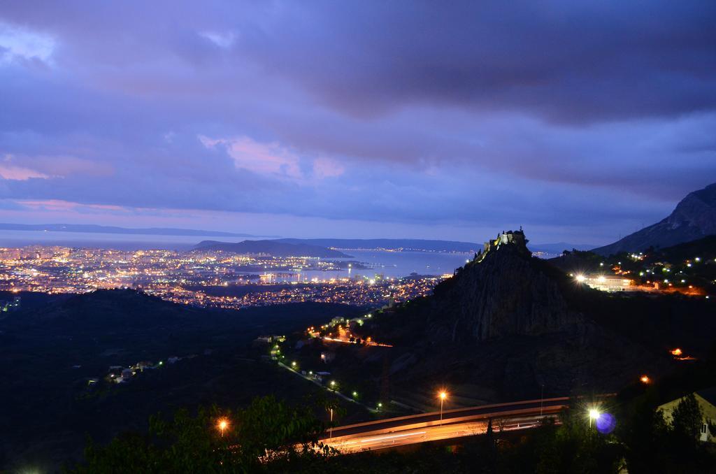 Holiday Home Miklica Klis ภายนอก รูปภาพ
