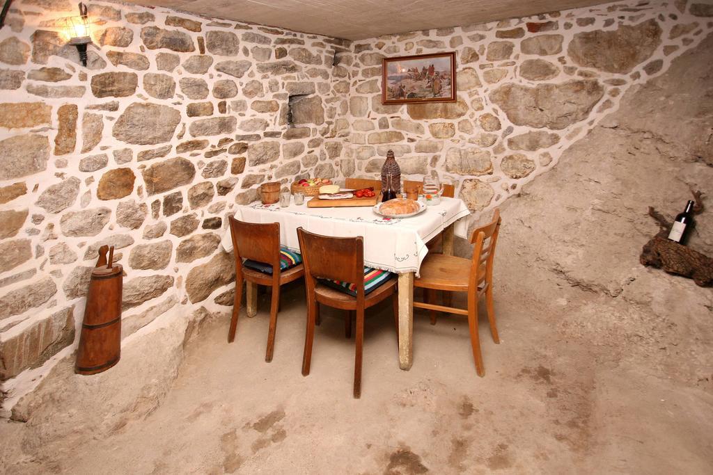 Holiday Home Miklica Klis ภายนอก รูปภาพ