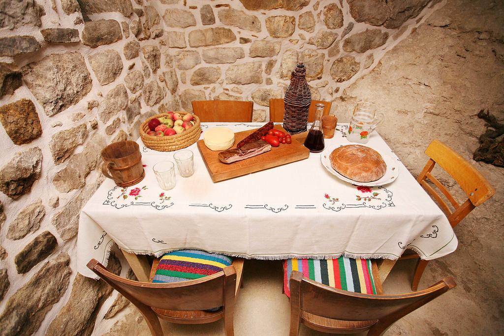 Holiday Home Miklica Klis ภายนอก รูปภาพ