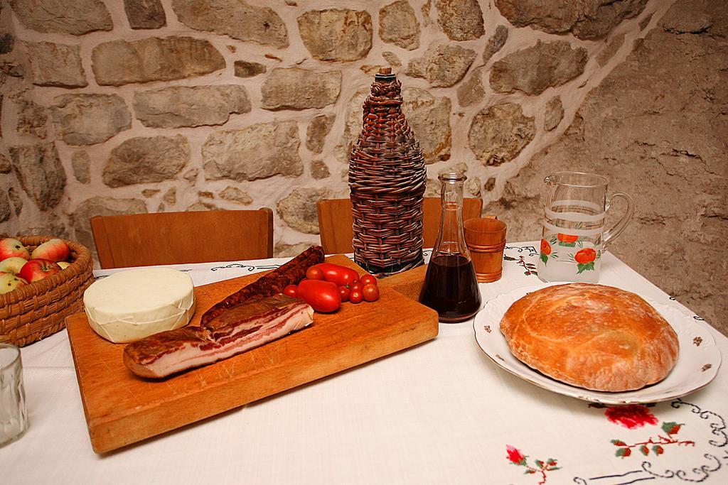 Holiday Home Miklica Klis ภายนอก รูปภาพ